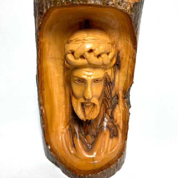 Hand carved Olive Wood Jesus Statue from Jerusalem - Holy Land Art Natural Wood - Picture 1 of 6